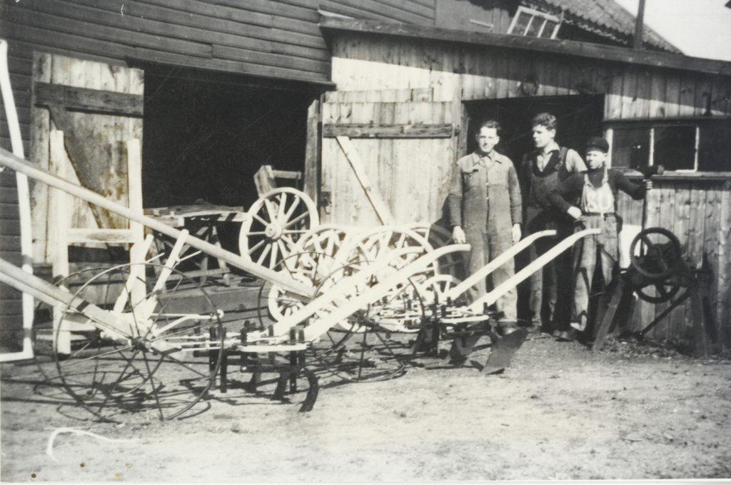 TM Engineering 1943